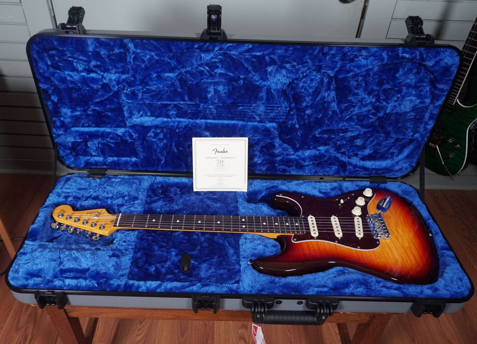 Fender 70th Anniversary American Professional II Stratocaster, Rosewood Fingerboard, Comet Burst w/ Deluxe Molded HSC