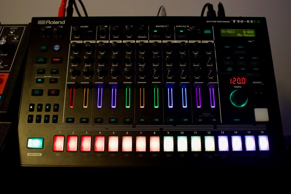 Roland TR-8S AIRA Rhythm Performer with Sample Playback 2018 - Present - Black