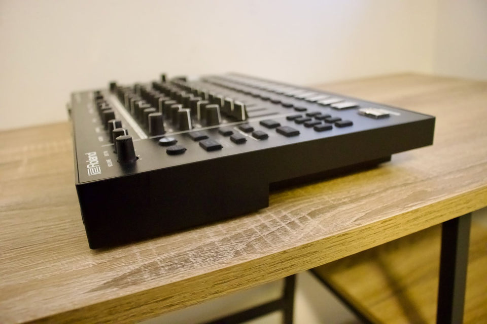 Roland TR-8S AIRA Rhythm Performer with Sample Playback 2018 - Present - Black