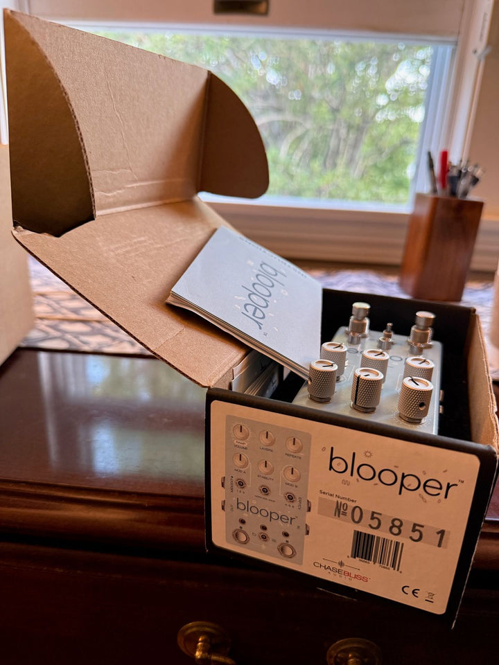 Bloop it UP! Chase Bliss Blooper, minty blue and FREE shipping!