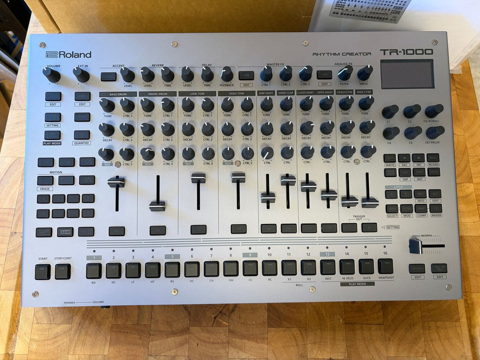 Roland TR-1000 Rhythm Creator 2025 - Present - Silver - MINT